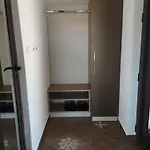 горе на вилата Apartamento Shkorpilovtsi
